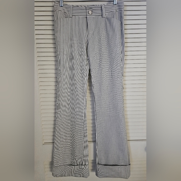 Rampage Sz 3 Vintage look pants great for Vacation dress up or down. Flair leg - Picture 7 of 7